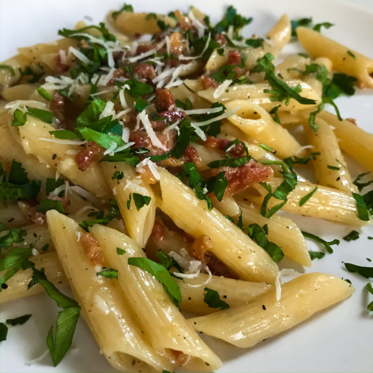 Włoskie Penne a la Carbonara